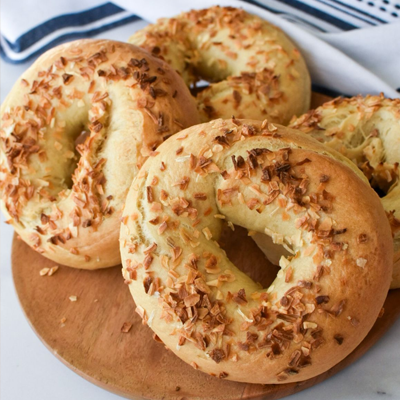 Onion bagel